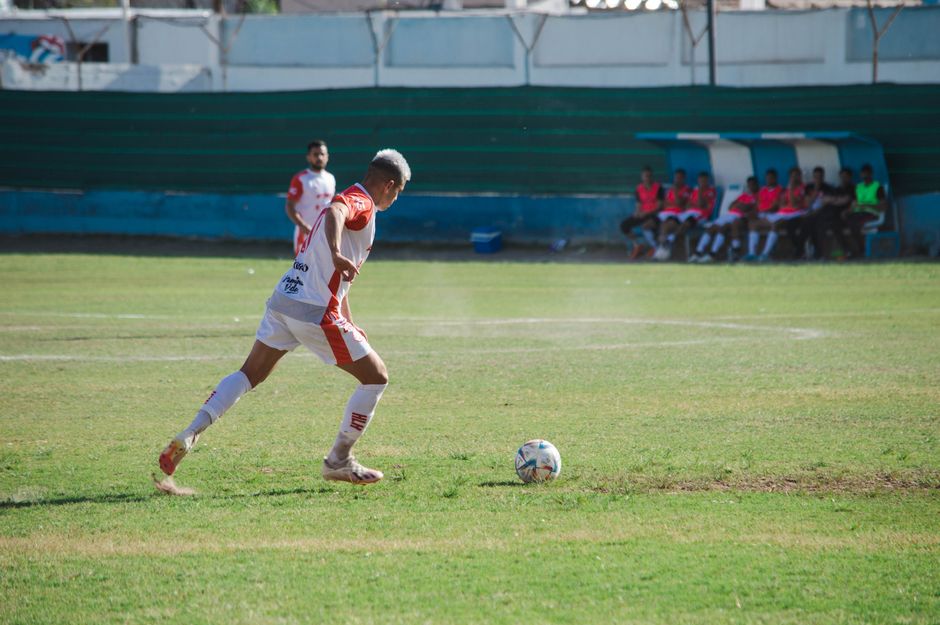 Joueur de football en action